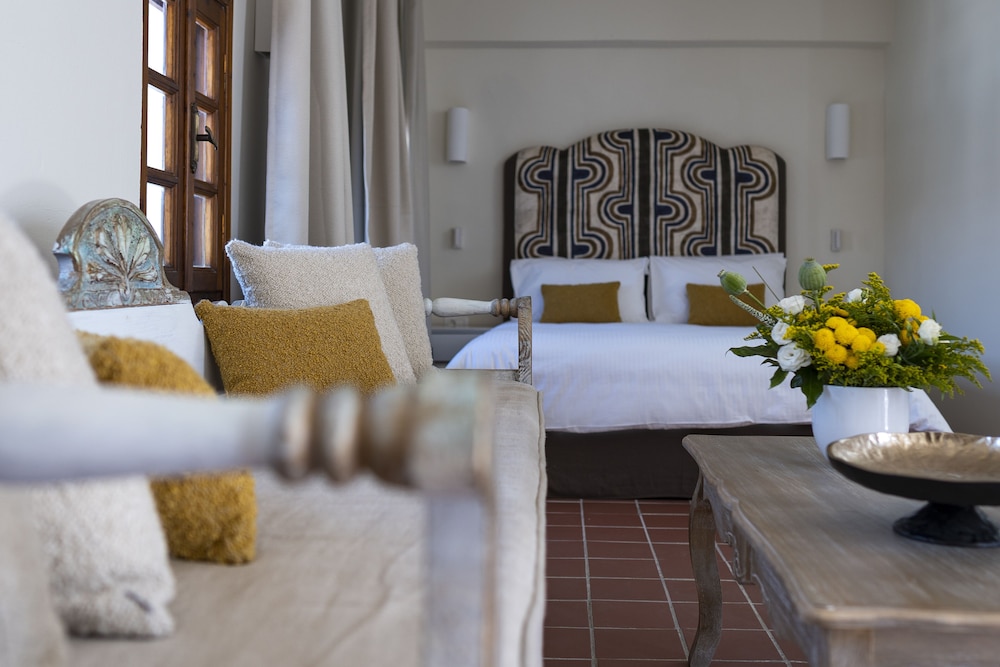 Maris Lindos, Suites and Apartments