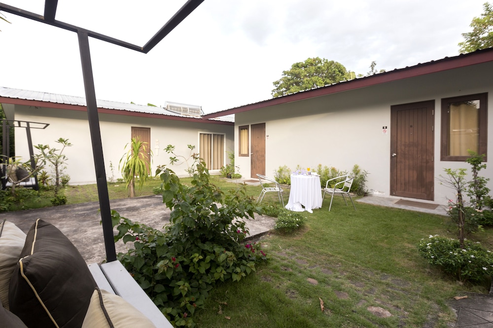The Lantern Hostel and SPA