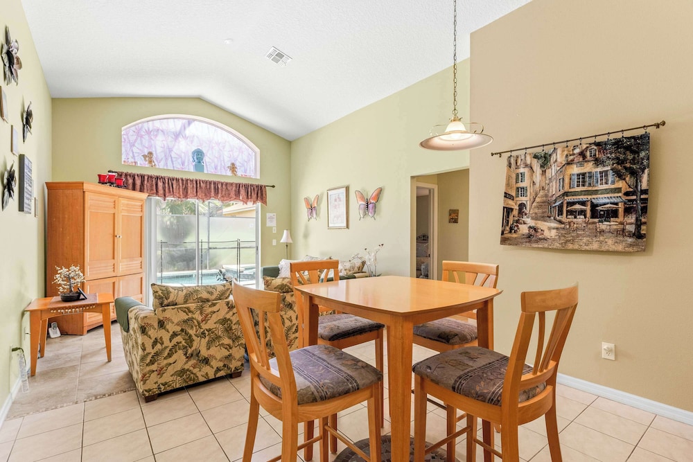 Tropical Oasis on Hypolita - Image 2