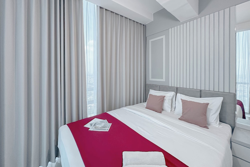 Combined Grey Toned 2Br Apartment At The City Square Surabaya