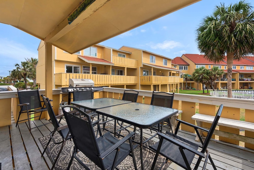Regency Cabanas D3