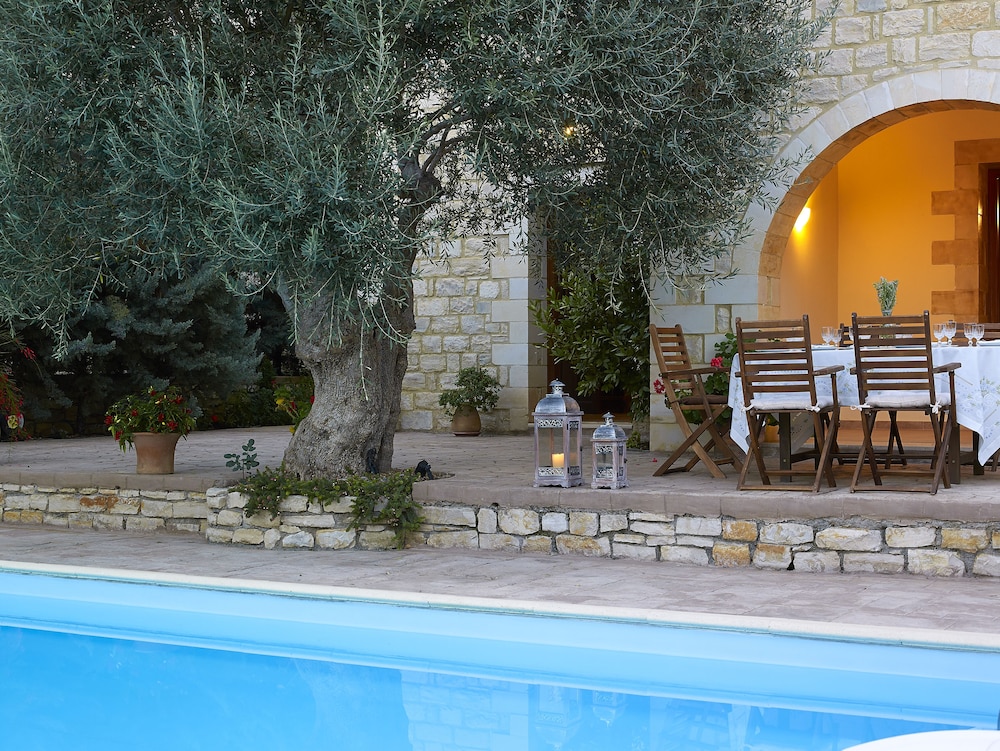 Vederi Estate