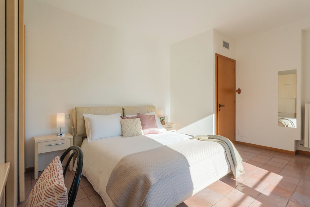 The Secret Lake View by Rent all Como
