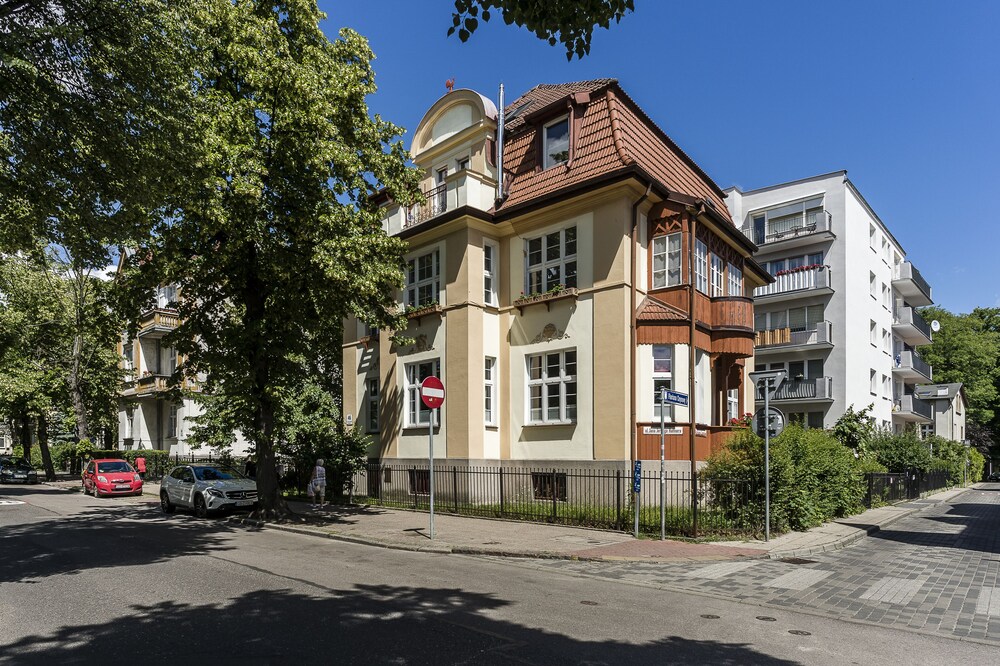 Sanhaus Apartments
