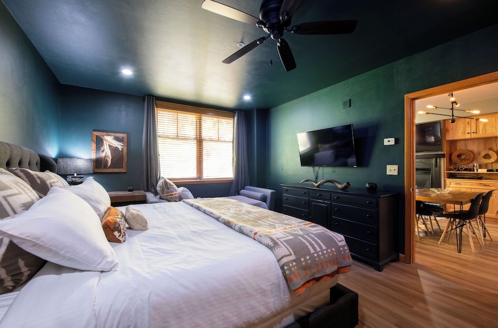 Zephyr Mountain Lodge Vacation Condos - Winter Park CO