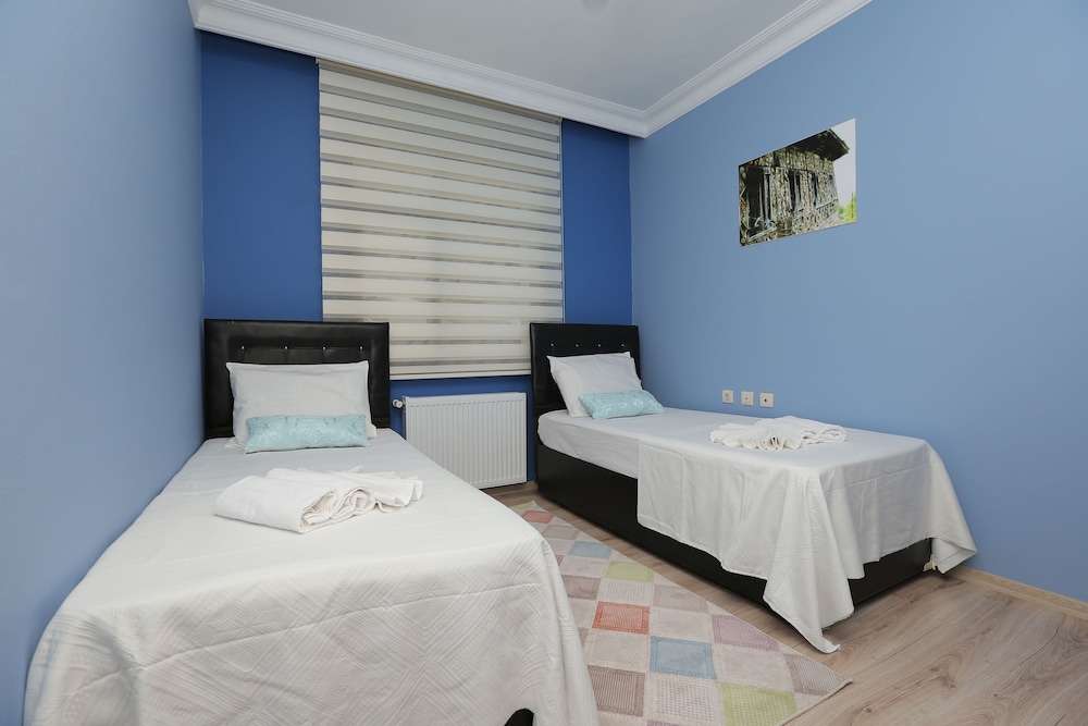 Guven Suite House