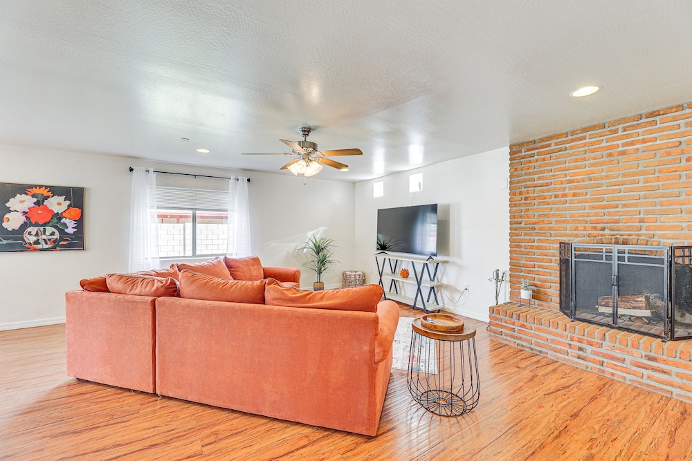 Charming Home w/ Pool - Near Mesa Arts Center! - Property Image 33