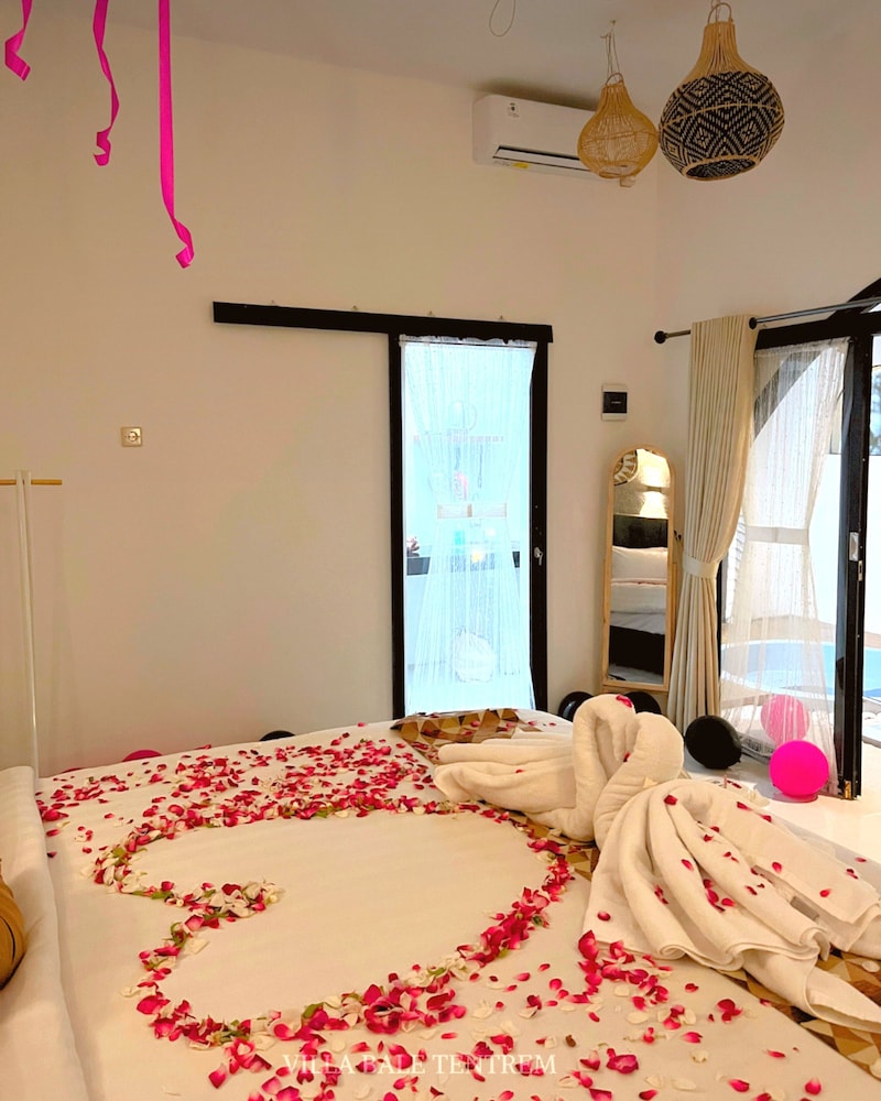 Villa Bale Tentrem Pamungkas
