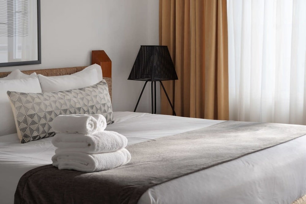 2Br Beach-near Suite Escape