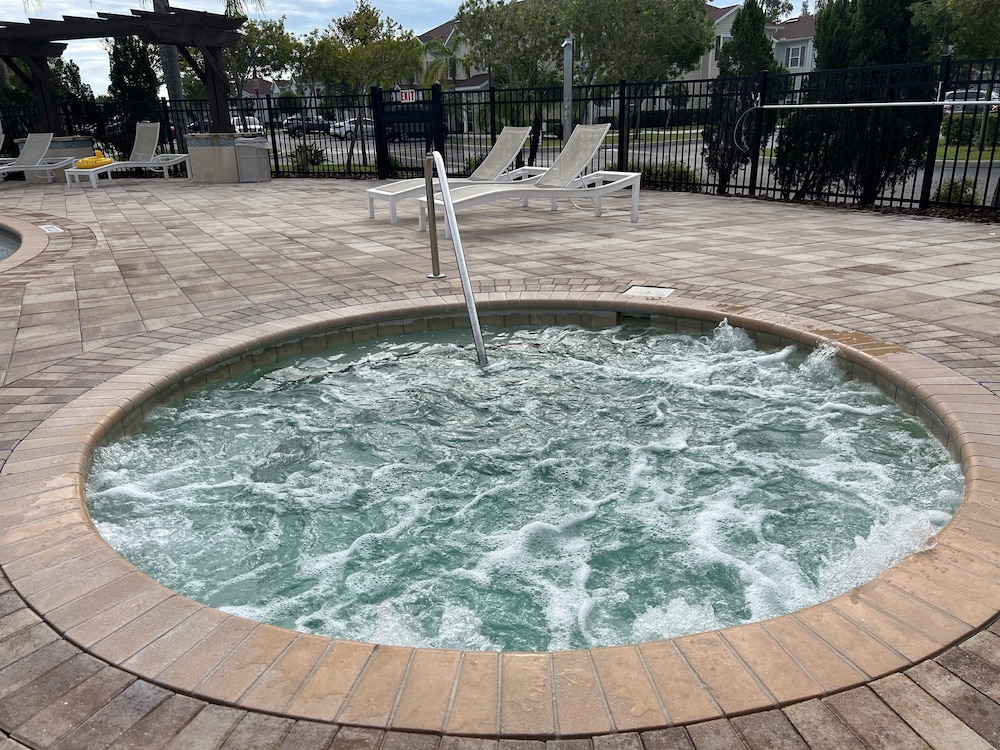 Making Memories in West Lucaya Resort - Image 3