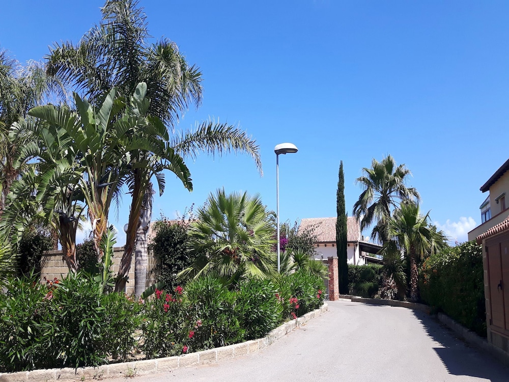 Rentopolis - Villa Amare