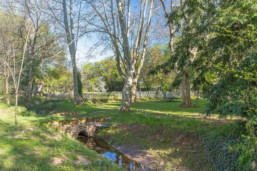 New Bastide Couronne d Aix Luxury in Aix-en-provence A Sophisticated Retreat for Families and Friends