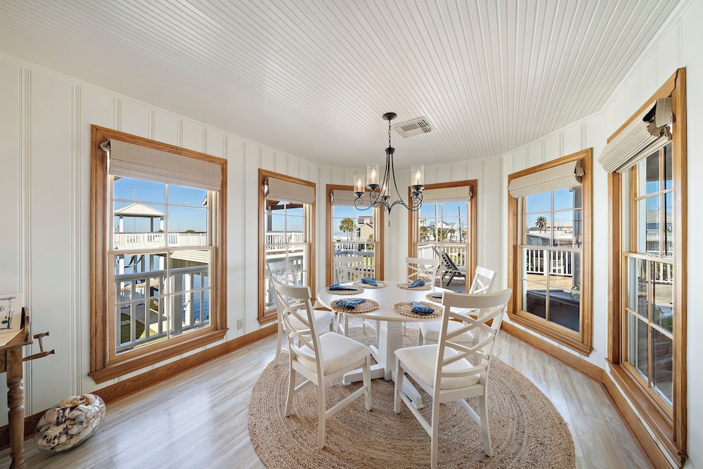 Reelview by Ryson Vacation Rentals