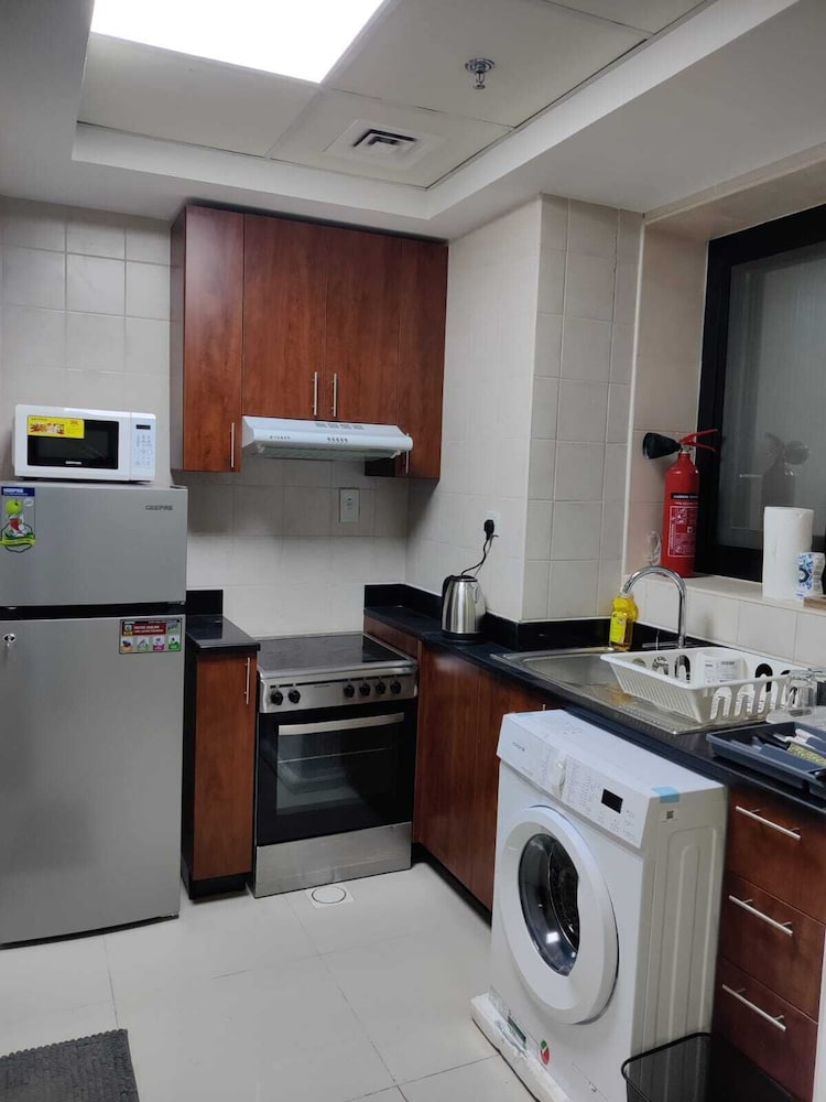 1BR in Dubai Marina Near Metro