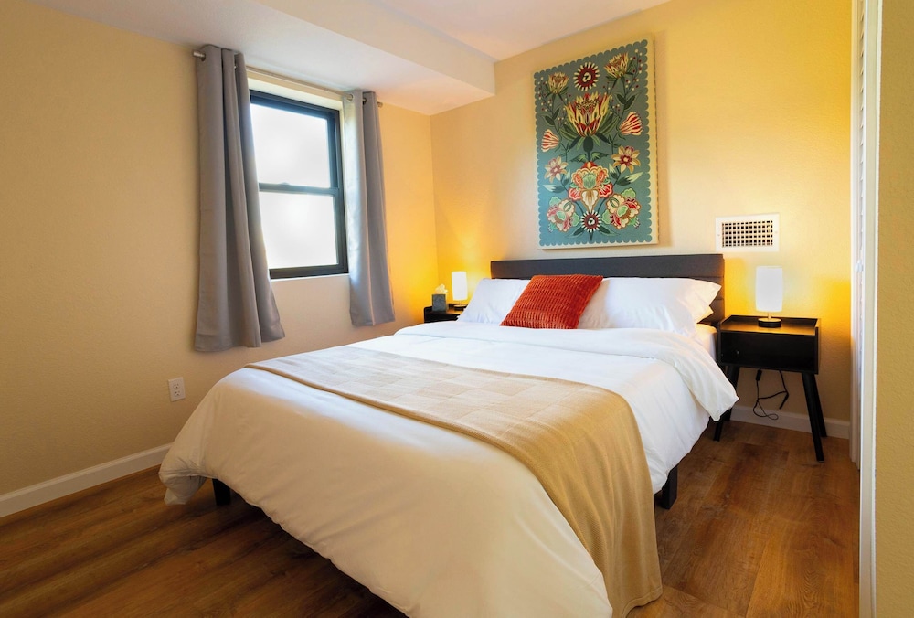 Stargazers Delight Sleeps 12!