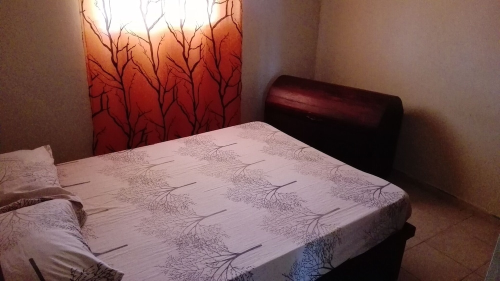 Bright and Youth Condo With hot Water view 5