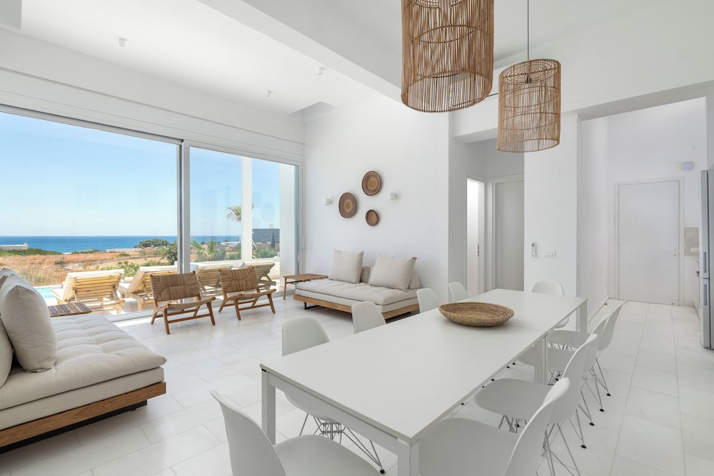 Seadream Villa