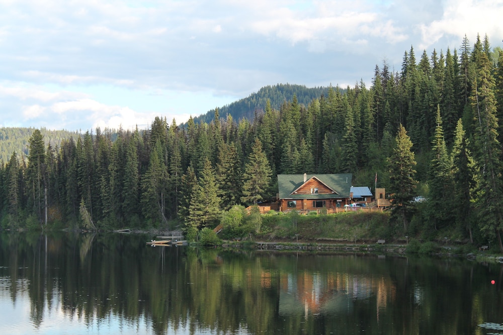 Lac Des Roches Resort