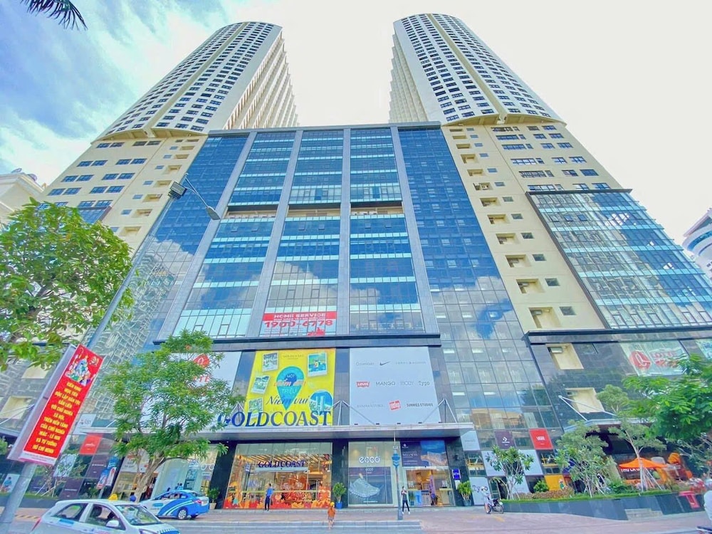Gold Coast Balcony Serviced Apartment