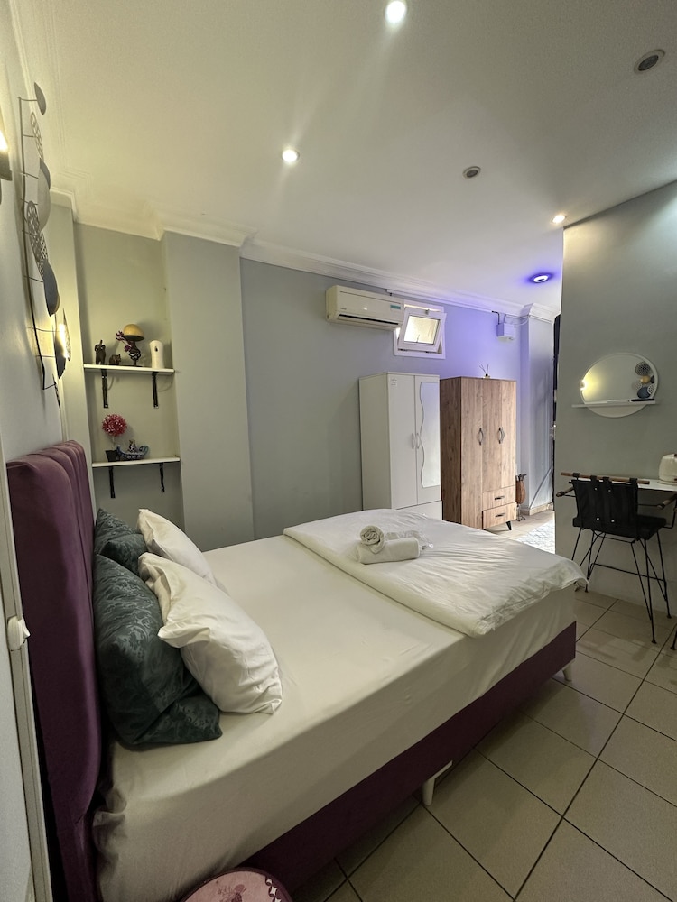 Green Bird Süit - Image 19