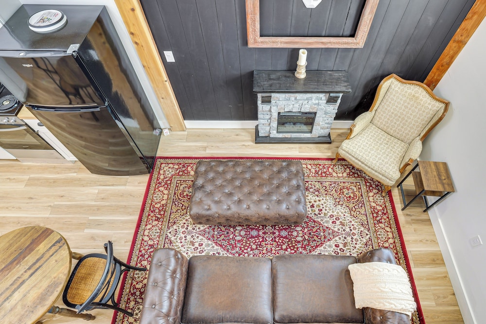 Luxe Stable Suite: Farm Stay in Lebanon!