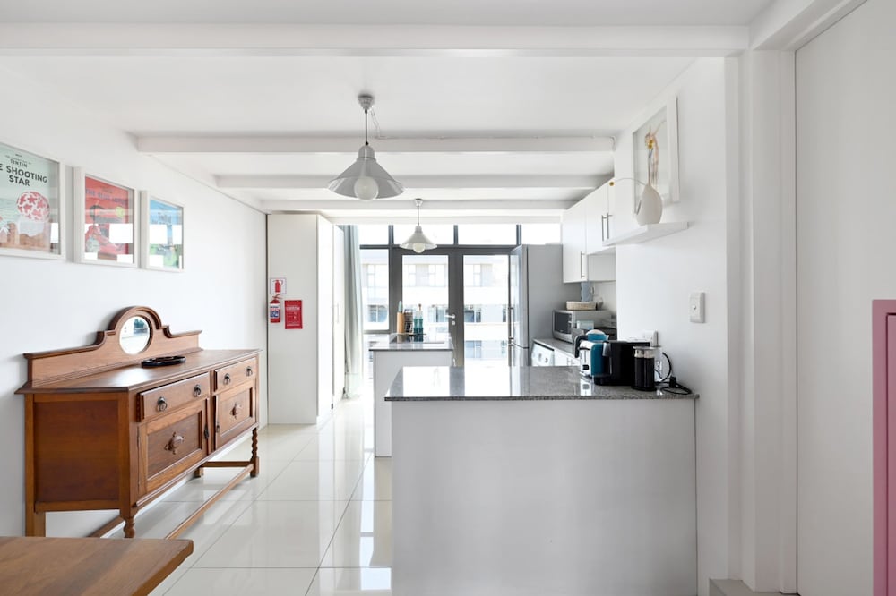 Two Bed Table Mountain Views Central