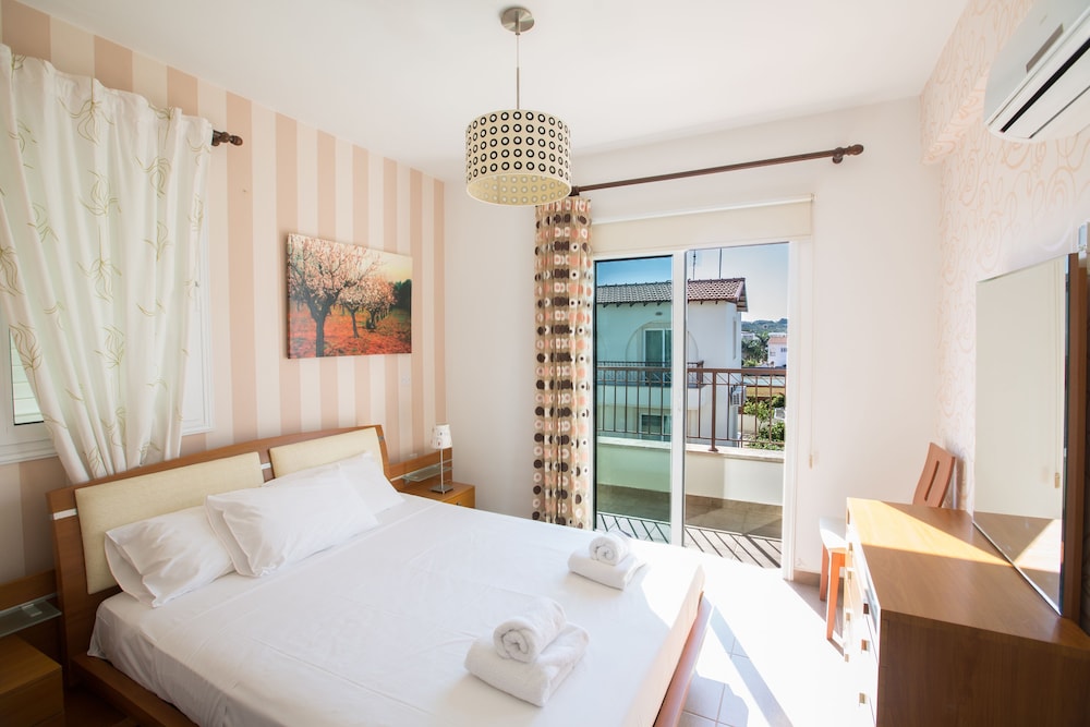 Protaras Holiday Villa Kv19 view 2