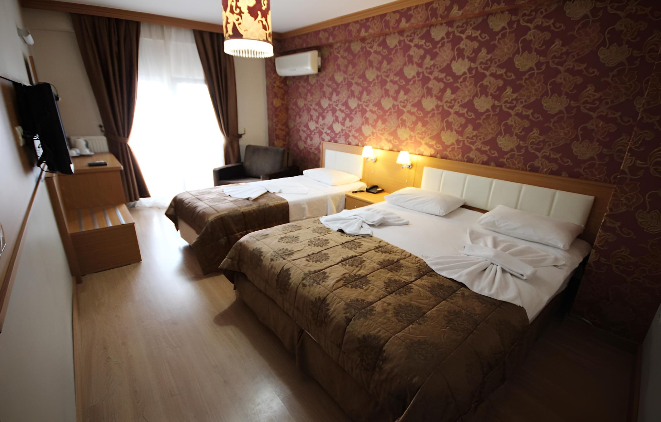 Flower Palace Hotel