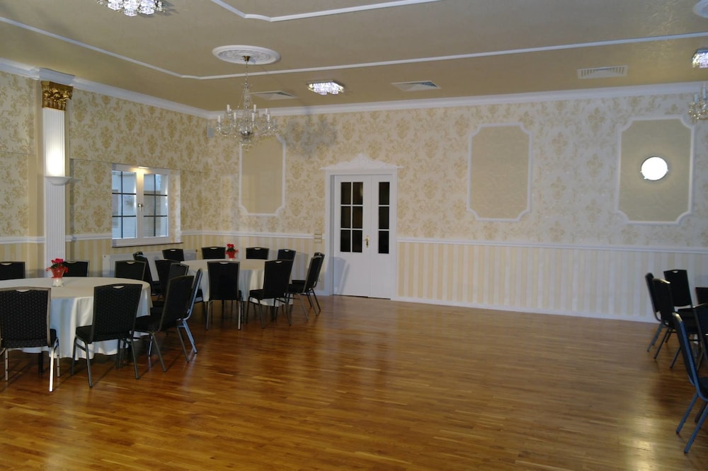 Heidehotel Jagdhof Dobra GmbH