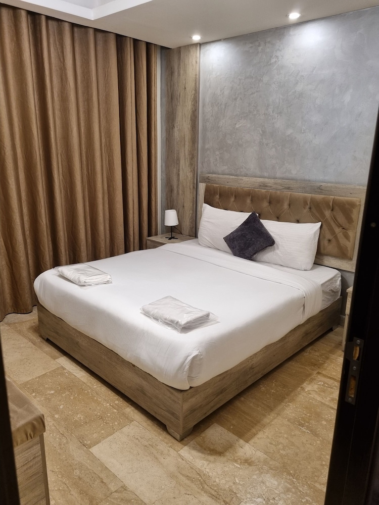 Unique 2bedroom at Abdoun 001