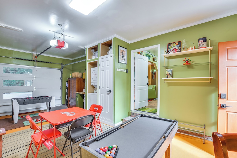 1 Mi to Fort Bragg: Family Home w/ Backyard