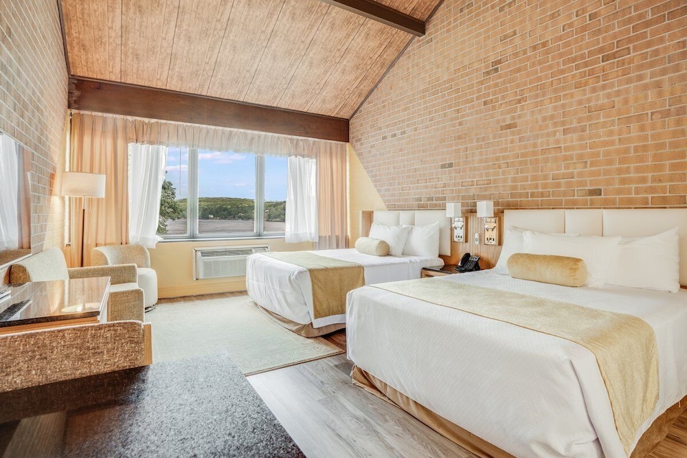 Miscellaneous Market Vacations - The Lodge Luxury Resort At Lake Harmony - Property Image 1