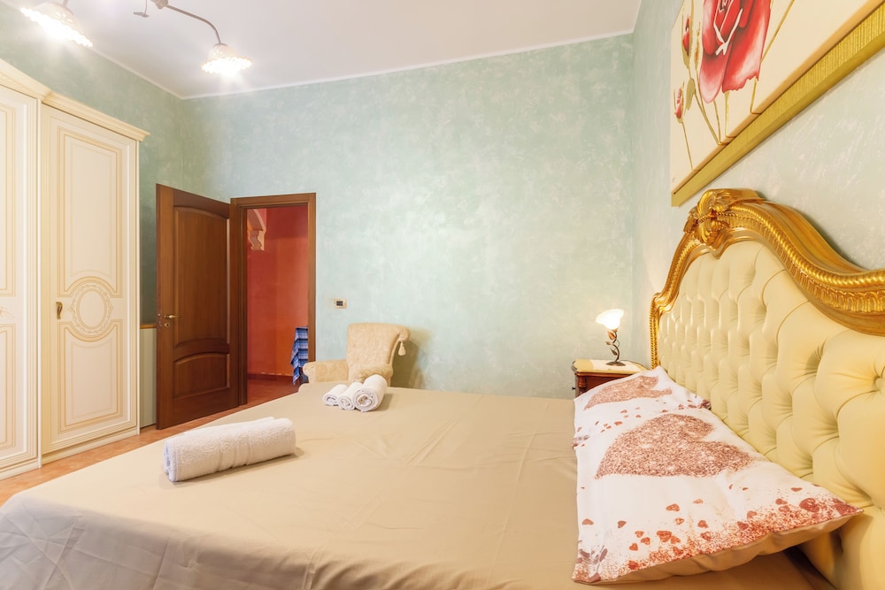 Luxury Private Villa With Garden