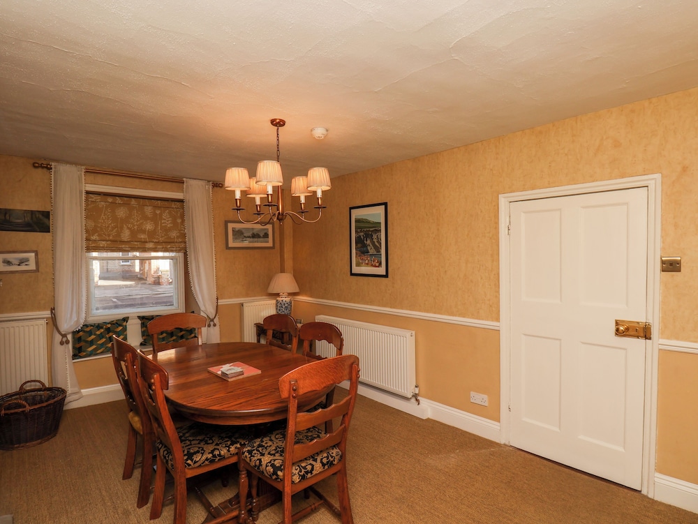 Sixpence Cottage