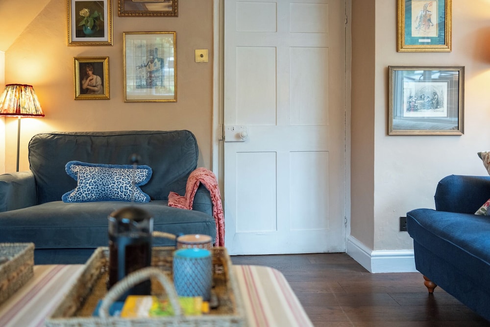 Beautiful 2BD Cottage in the Cotswolds