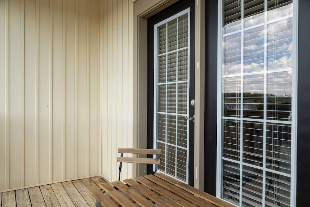 Long Stay 2BR Pet-friendly New Albany Area
