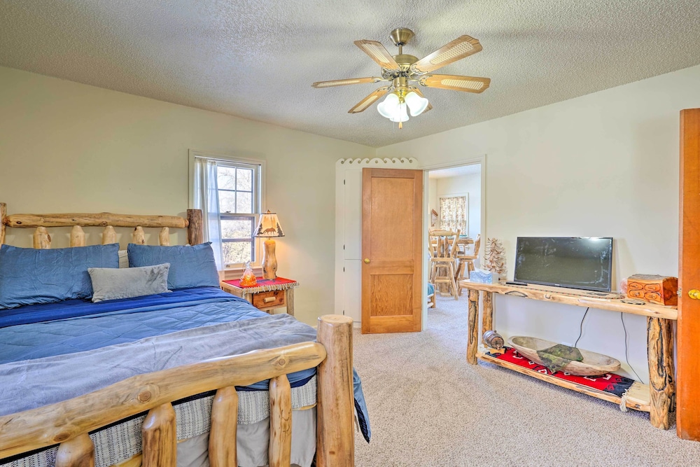 Canon City Vacations - Canon City Abode, 13 Mi to Royal Gorge Bridge! - Property Image 6