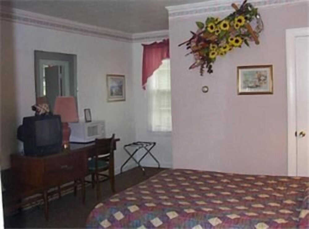 Lake Winnipesaukee Motel