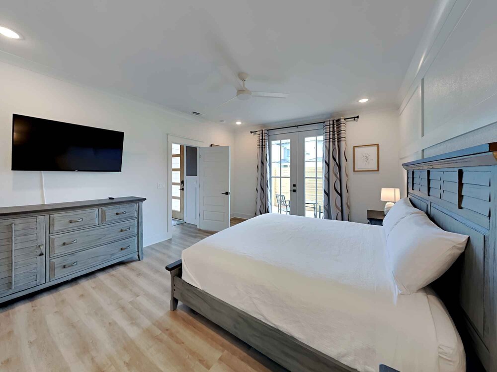 Redfish Harbor Family Tides view 4