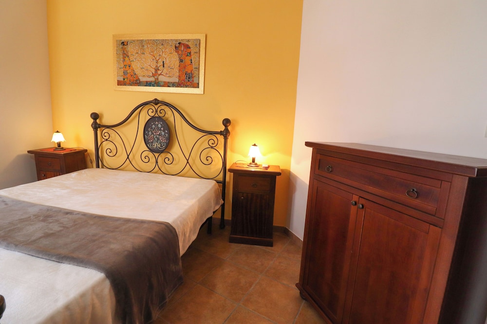 Samira's Home in Otranto photo 2