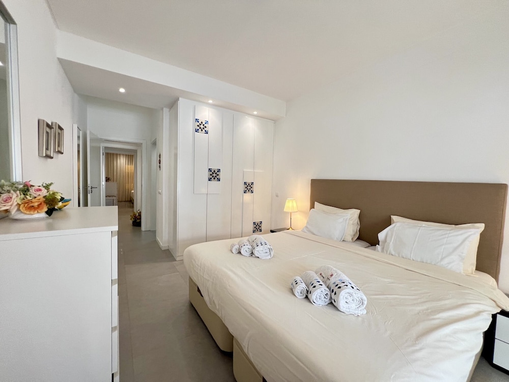Vilamoura Club Villa 3 by Homing
