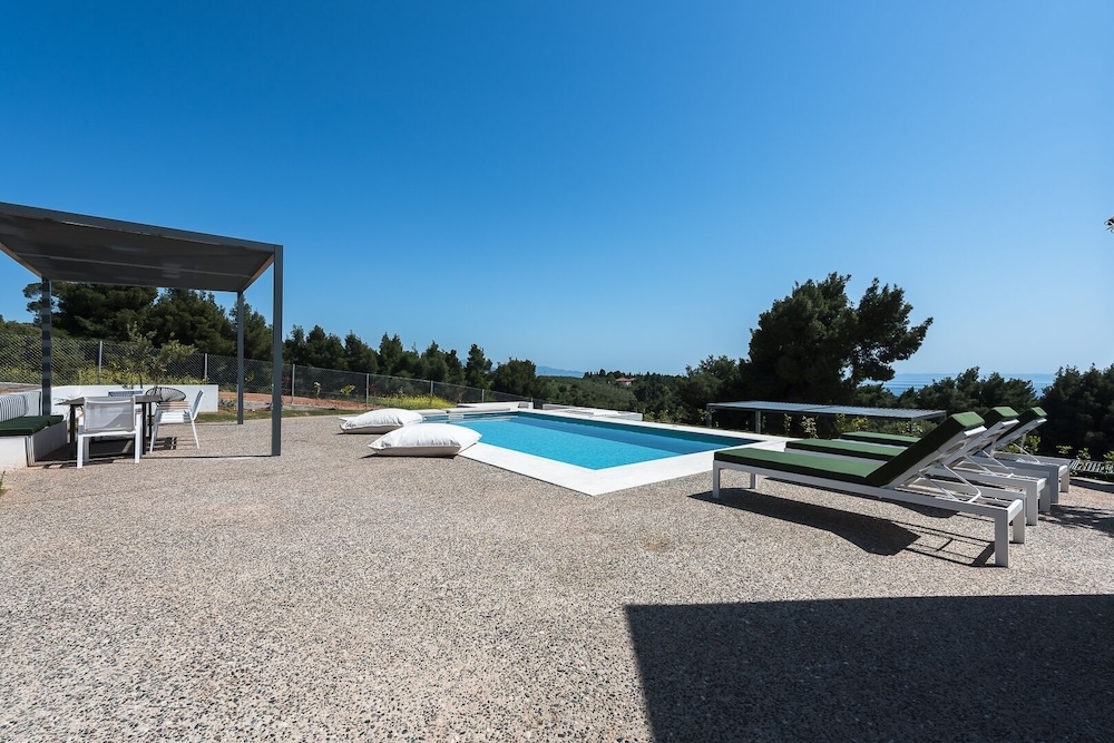 Theeta Pefko Villa - Metamorfosi Halkidiki