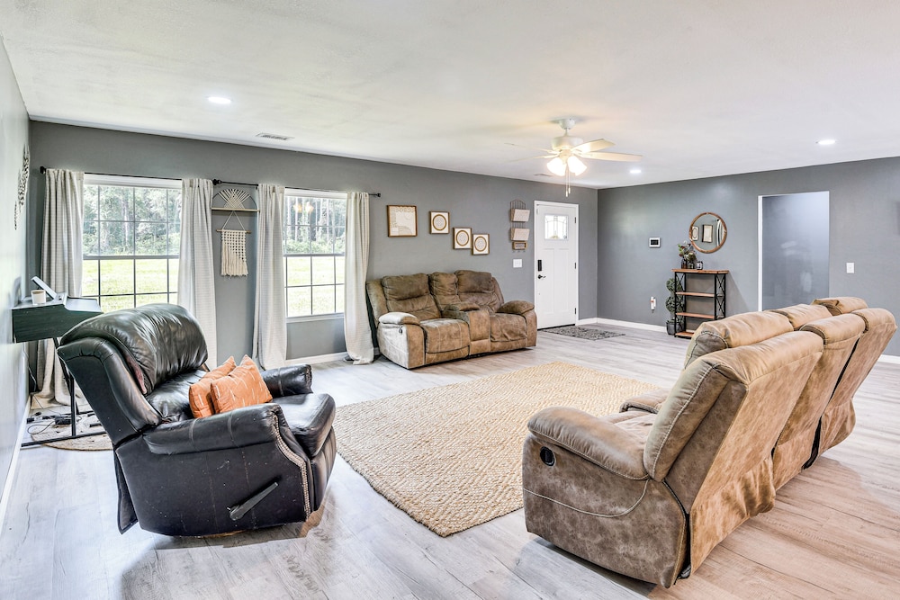 Hike, Fish & Explore: Retreat in Silver Springs!