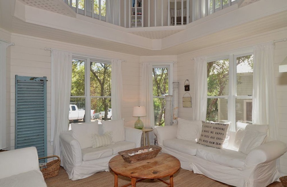 Cottage Rental Agency - Seaside, Florida