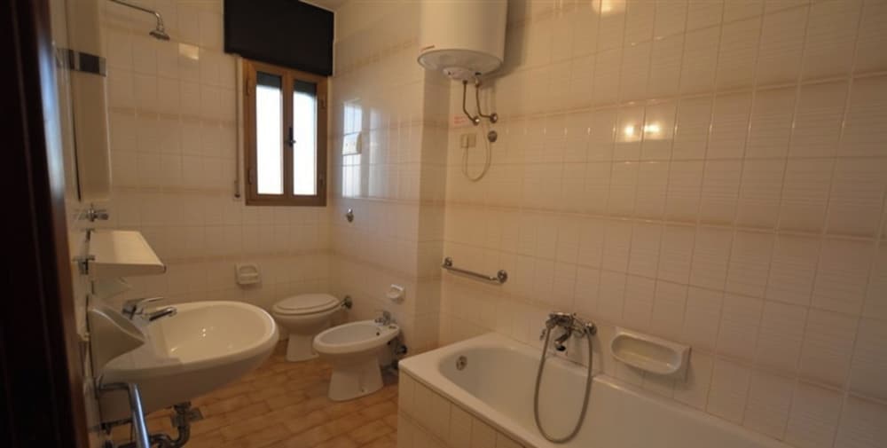 Comfortable Flat With Balcony for 9 Guests in Lignano Sabbiadoro