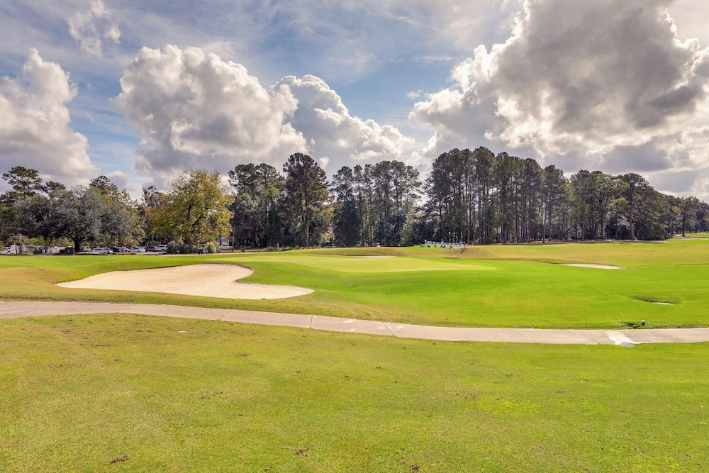 Pets Welcome, Golf Course View: Legend Oaks Home!