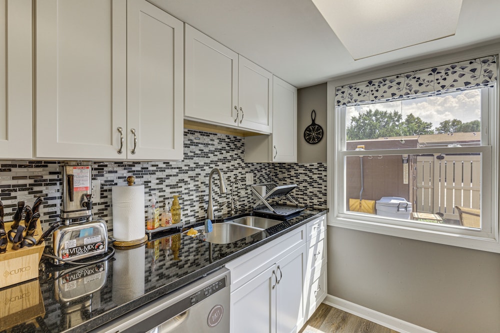Townhome 10 Mi to Wpafb & Dayton!