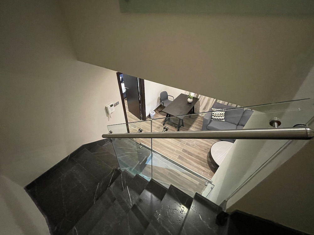 Best Townhouse On Jcv 4 Bedrooms With Jacuzzi
