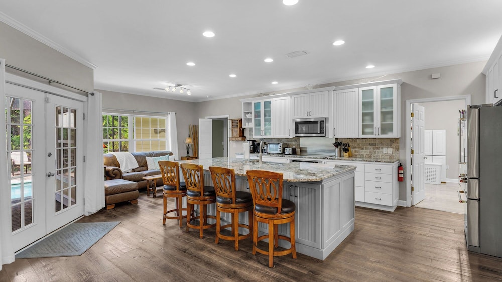 Seacrest 4BR w/ Private Heated Pool + Beach Access & Dolphin Cruise Ticket!