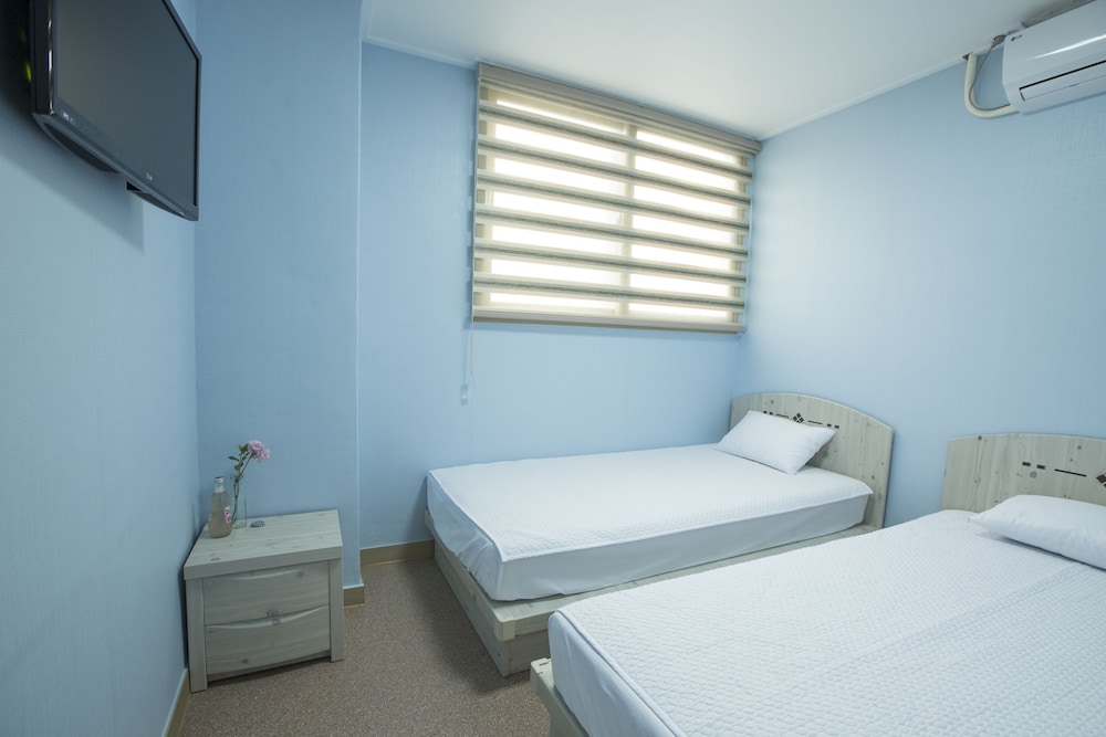 WELL PLUS BNB Guest House